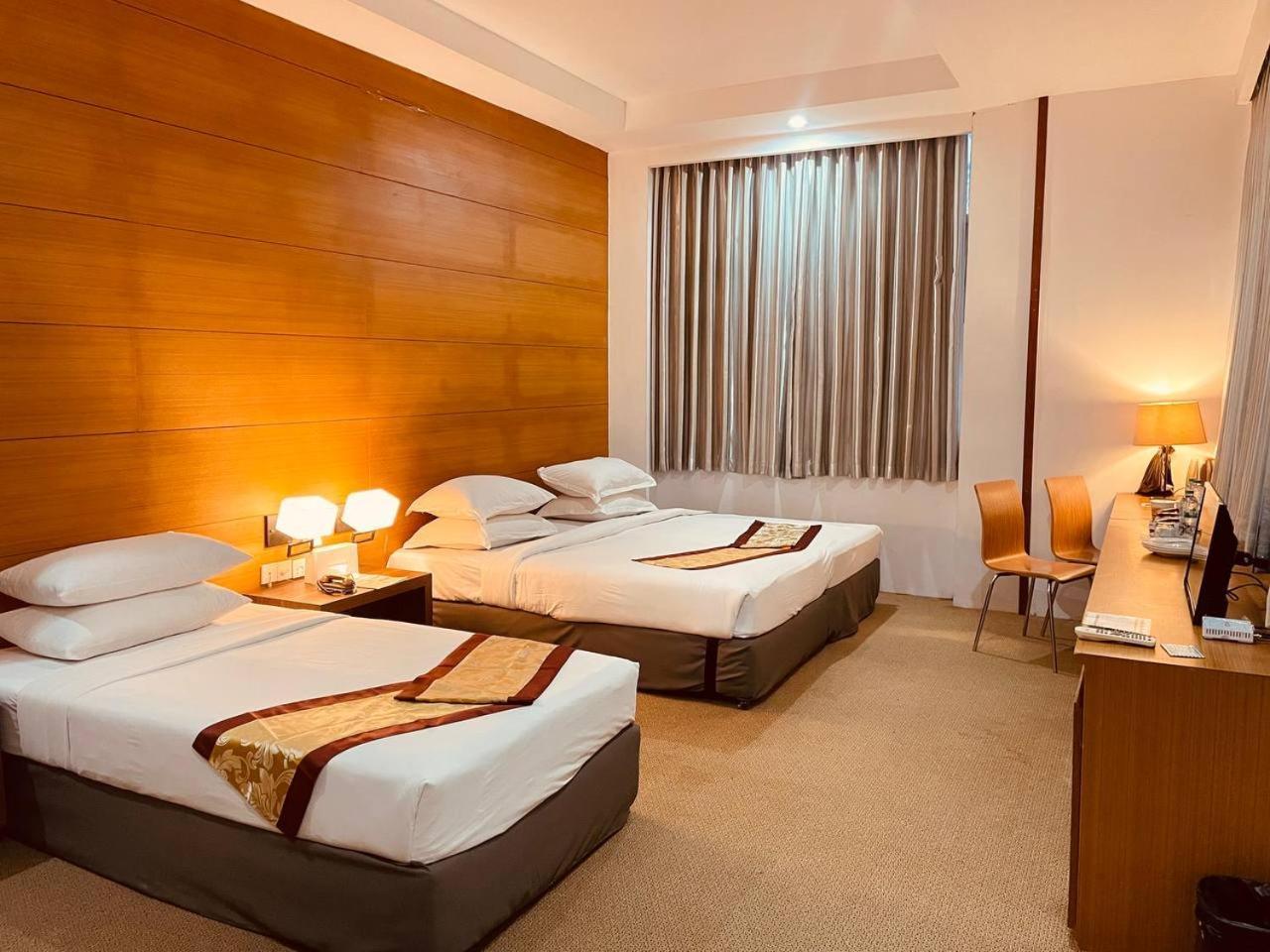 Yama Hotel & Rooftop Bar Yangon Ngoại thất bức ảnh