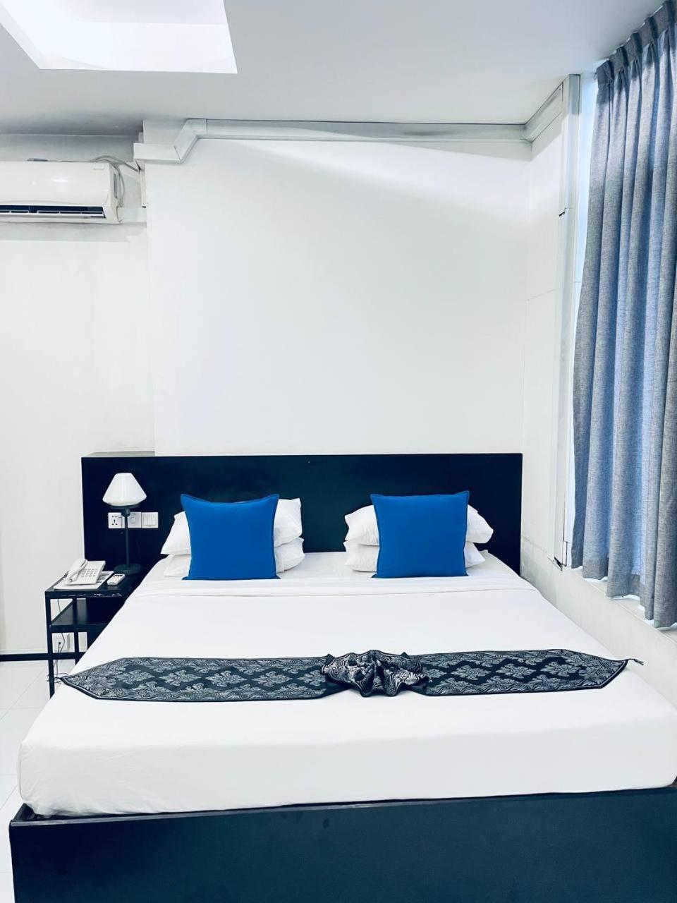 Yama Hotel & Rooftop Bar Yangon Ngoại thất bức ảnh