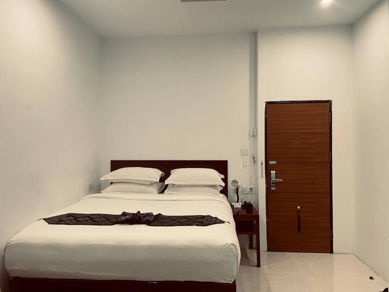 Yama Hotel & Rooftop Bar Yangon Ngoại thất bức ảnh